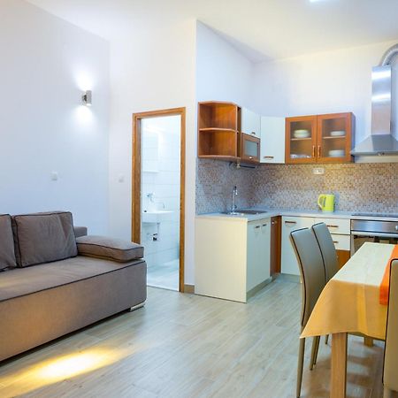 Apartments By The Sea Kastel Stari, Kastela - 15894 Cameră foto